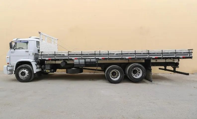 vw 23220 6x2 2006  - Foto 5
