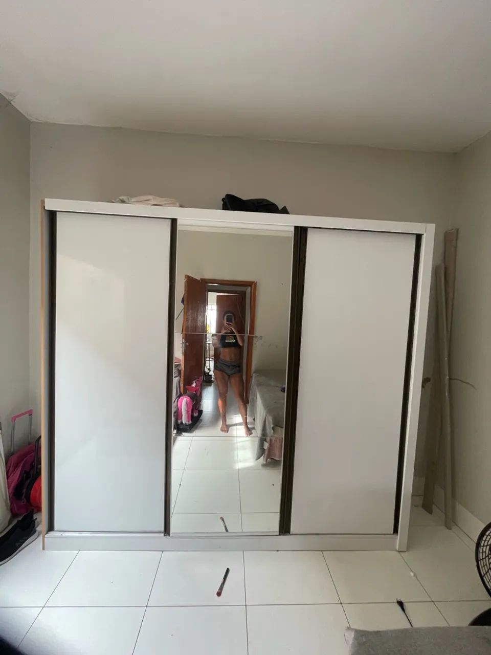 Guarda roupa  com espelho  - Foto 3