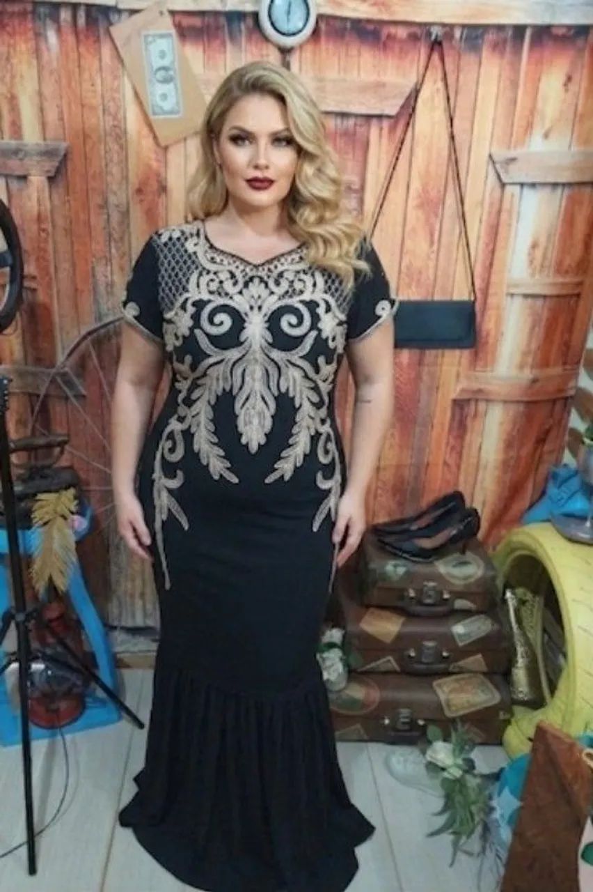 Lindo vestido com elastano GG