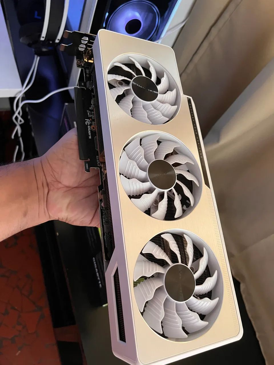 Placa de vídeo NVidea RTX 3080 10GB Giga byte white  - Foto 3