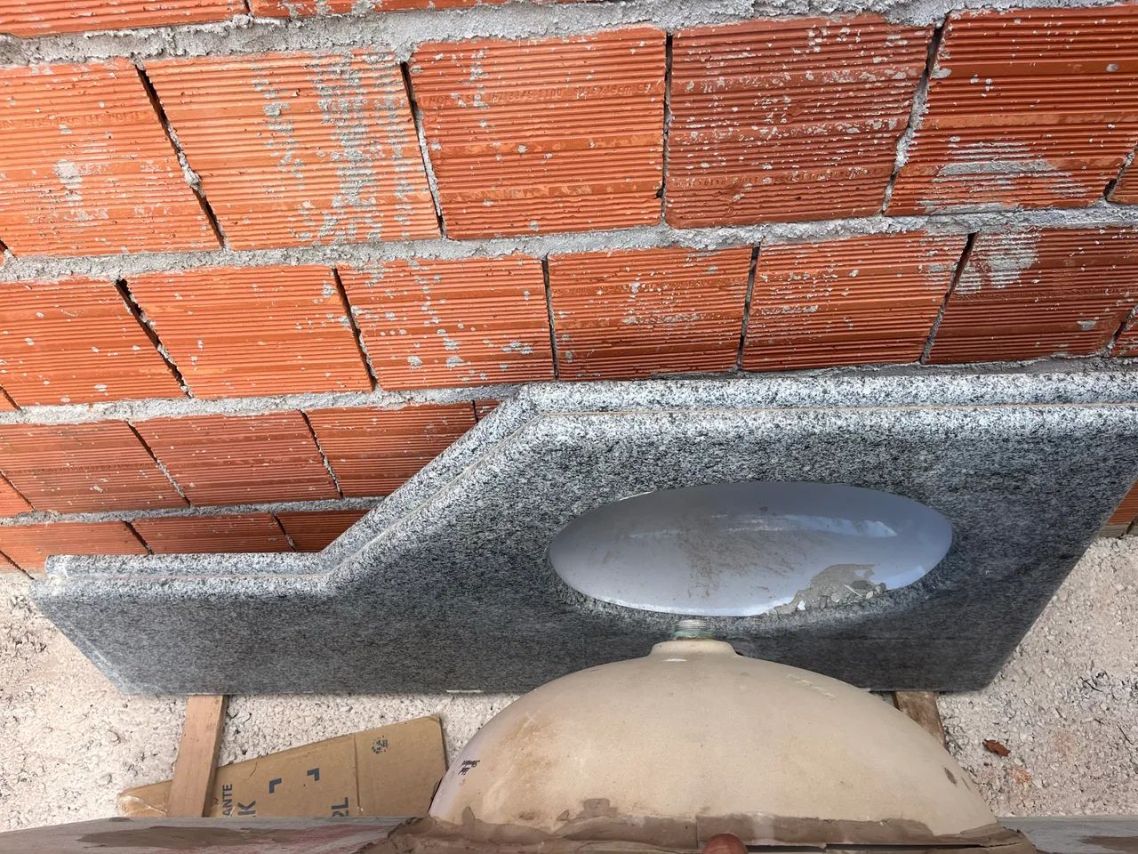 Vendo pias de granito e vaso sanitário  - Foto 2