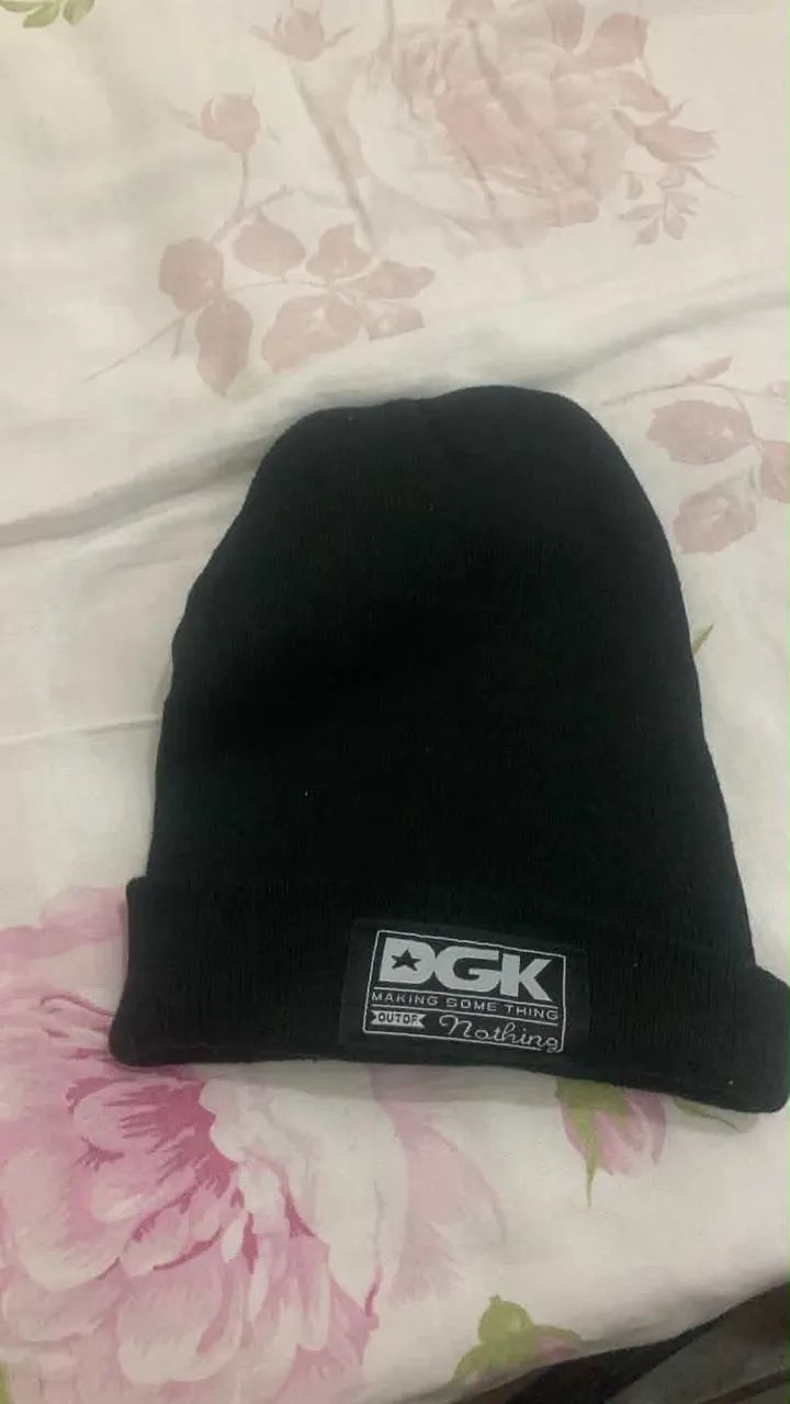 Touca skatista preta DGK!