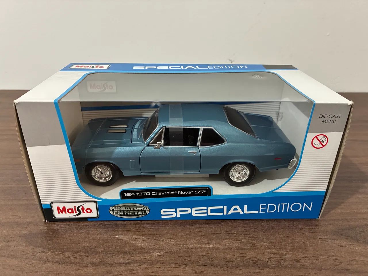 Miniatura 1:24 Chevrolet NOVA SS - Maisto Special Edition