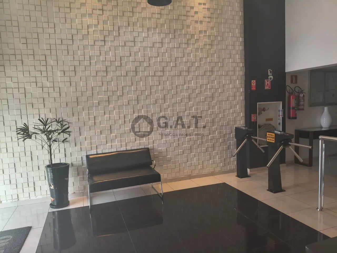 Sala comercial de 49 m² com banheiro e vaga de garagem no Jardim Vergueiro, Sorocaba-SP: o