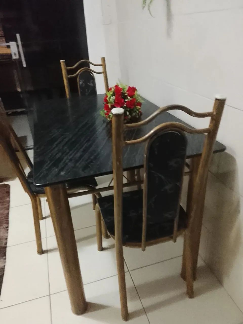 Mesa com 3 cadeiras  - Foto 3