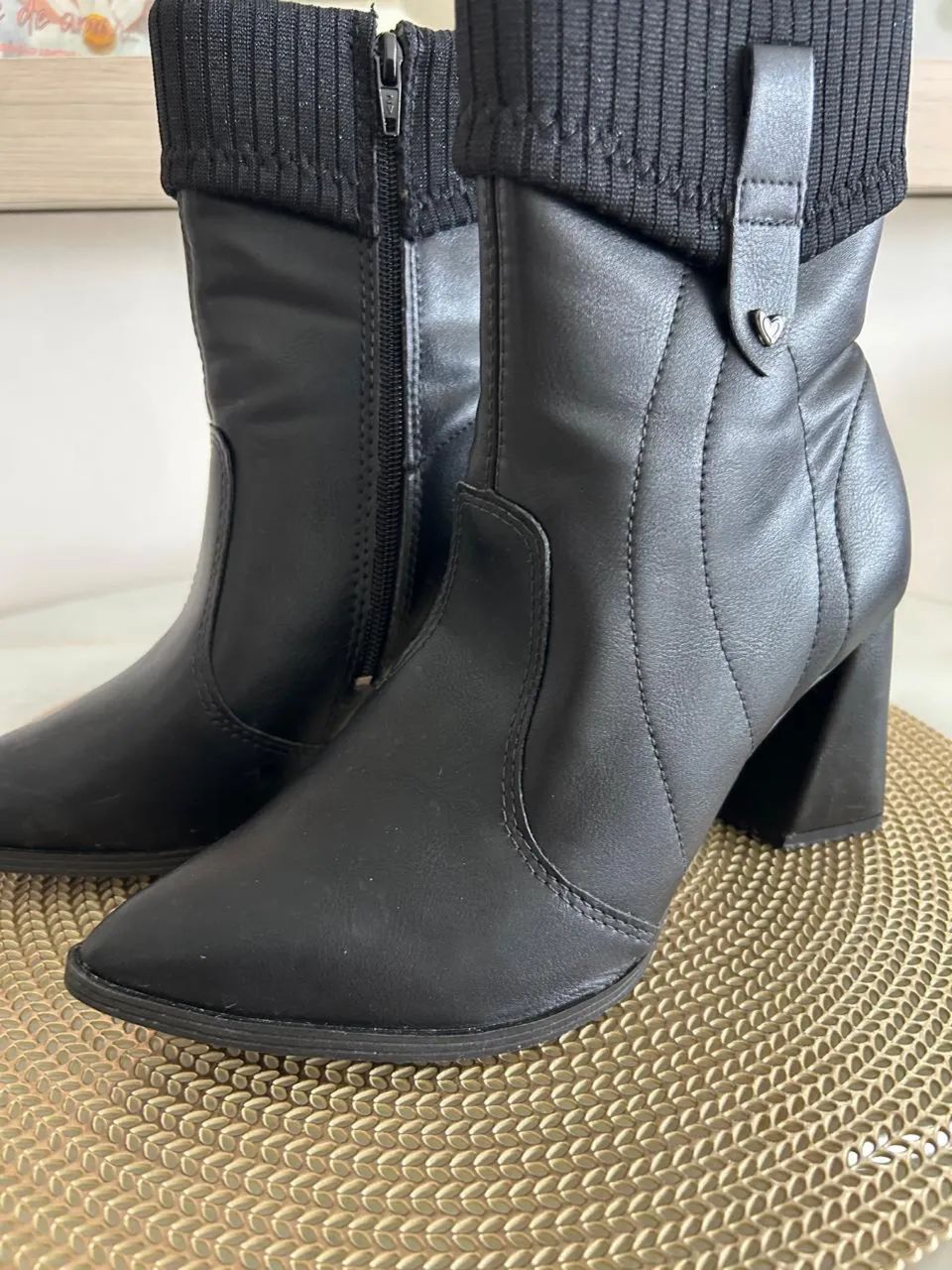 Bota tamanho 38 - Foto 2