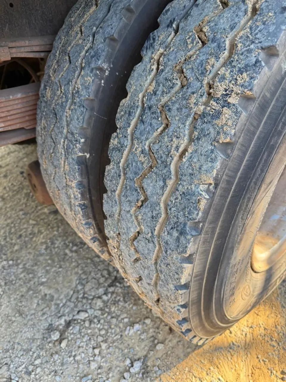 Caminhão Ford Cargo 1317 - Foto 3