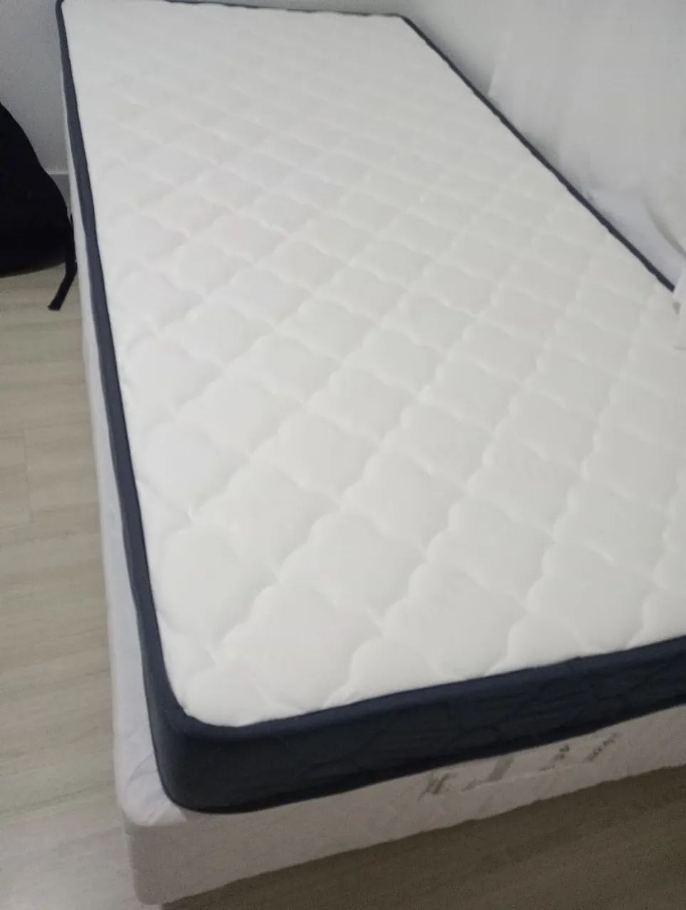Cama dê solteiro Box com colchão castor 
