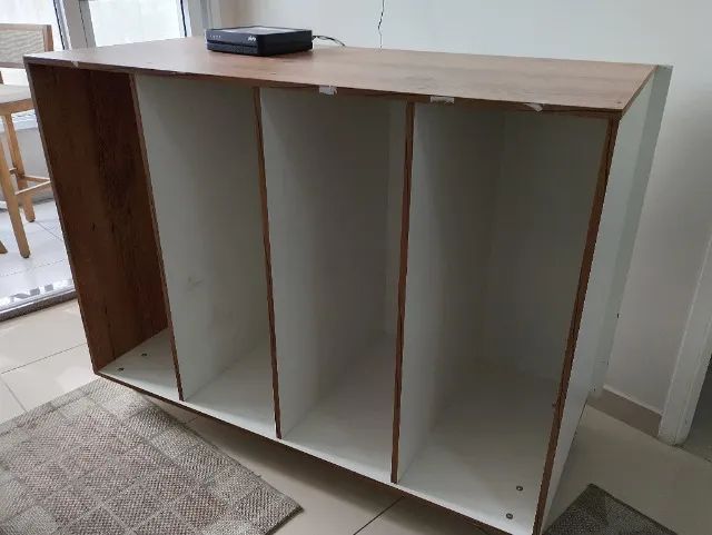 Balcão Armário c divisórias 