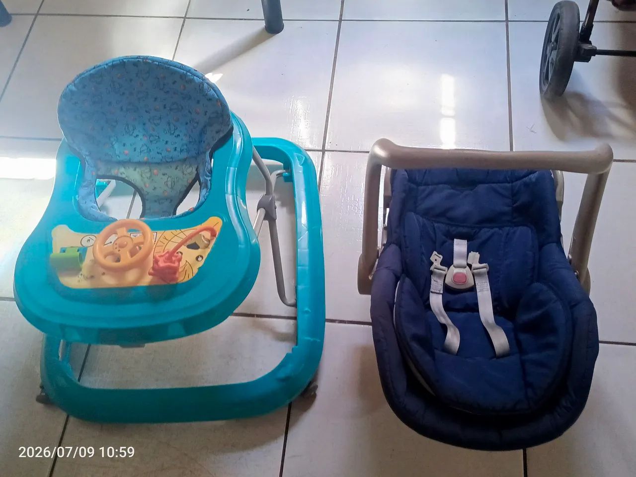Vendo andador e bebe conforto  - Foto 2