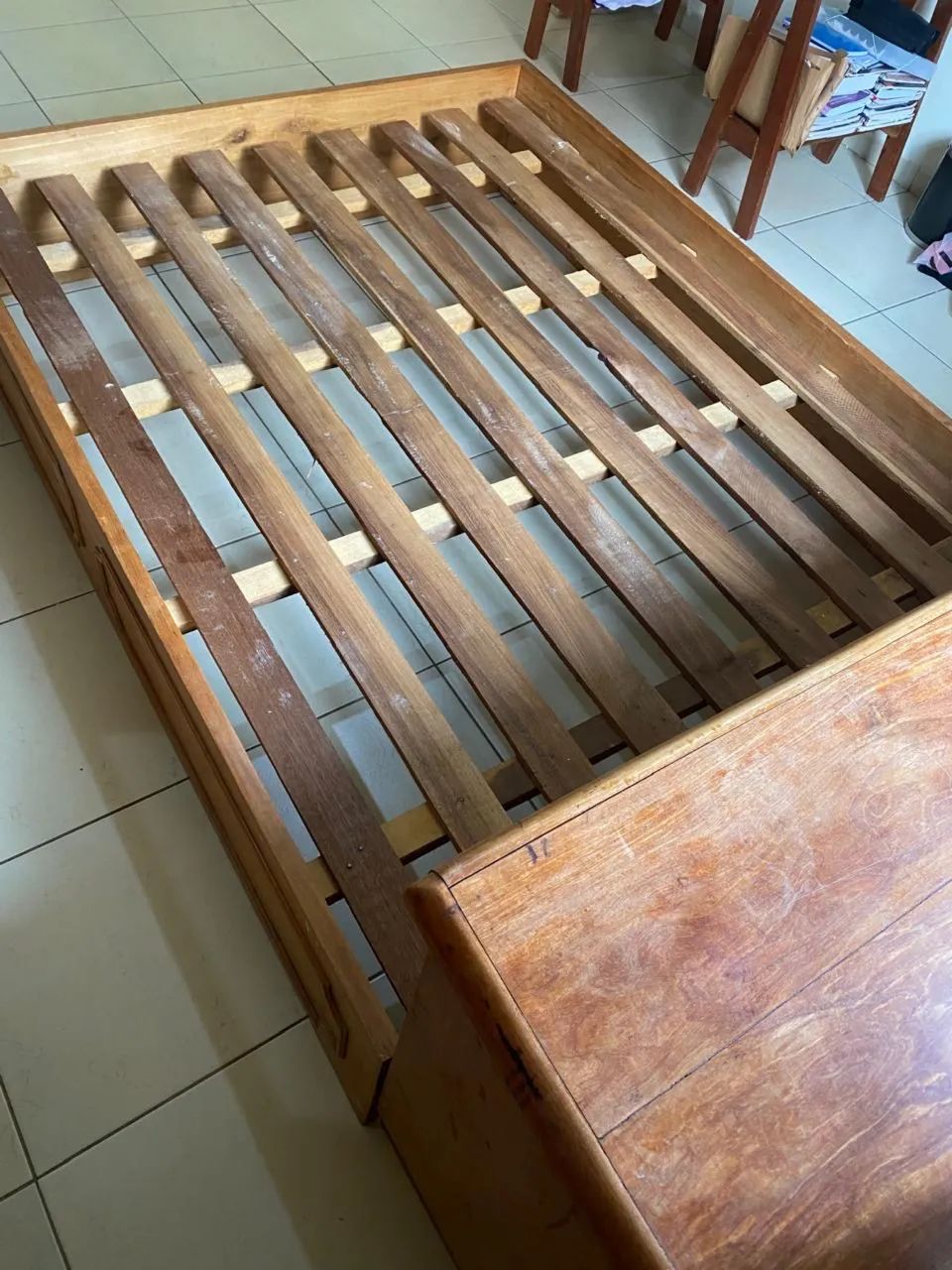 CAMA DE MADEIRA COM BAÚ - Foto 3