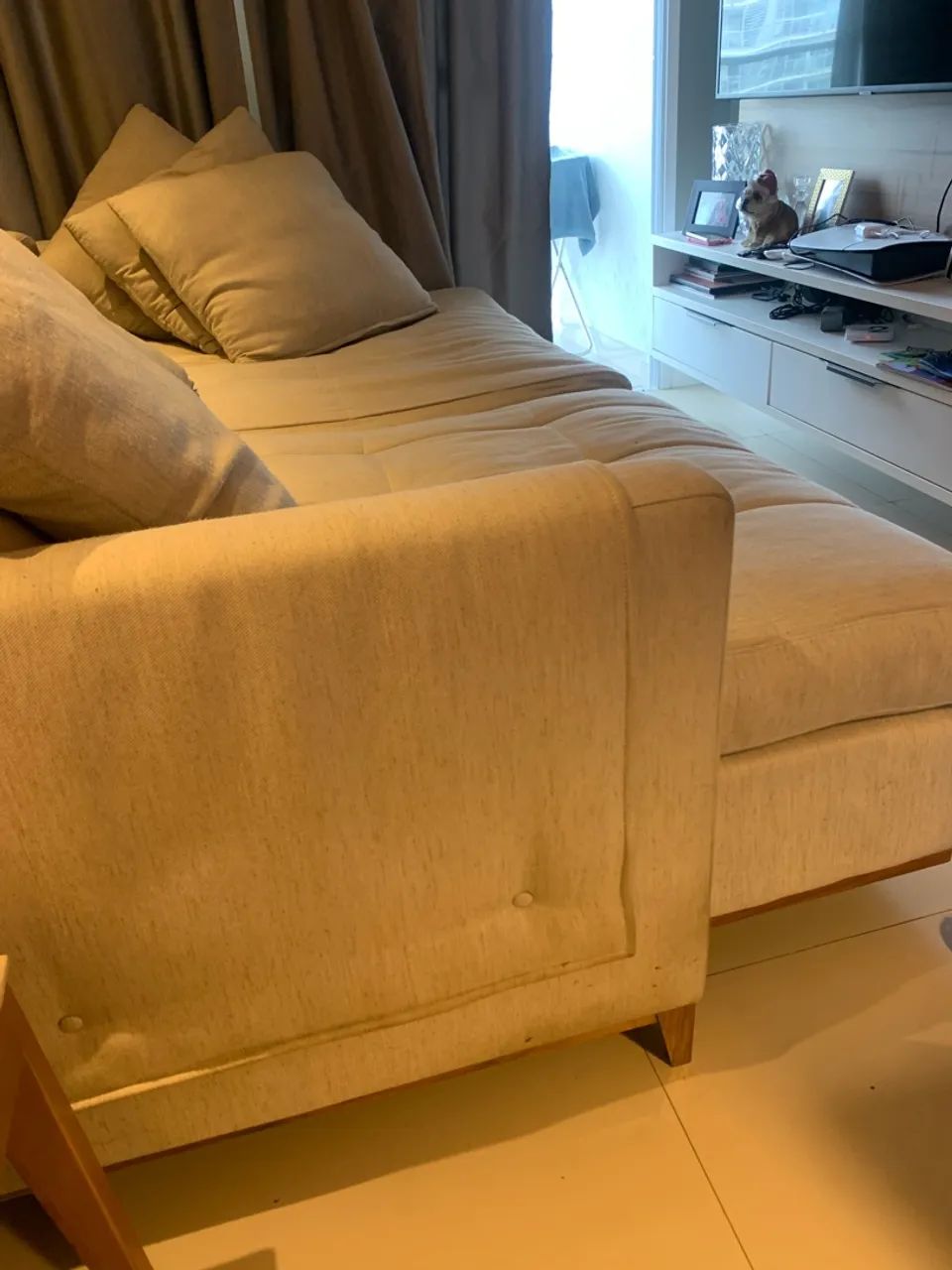 Sofá em linho off white 2,40m - retrátil e reclinável  - Foto 3