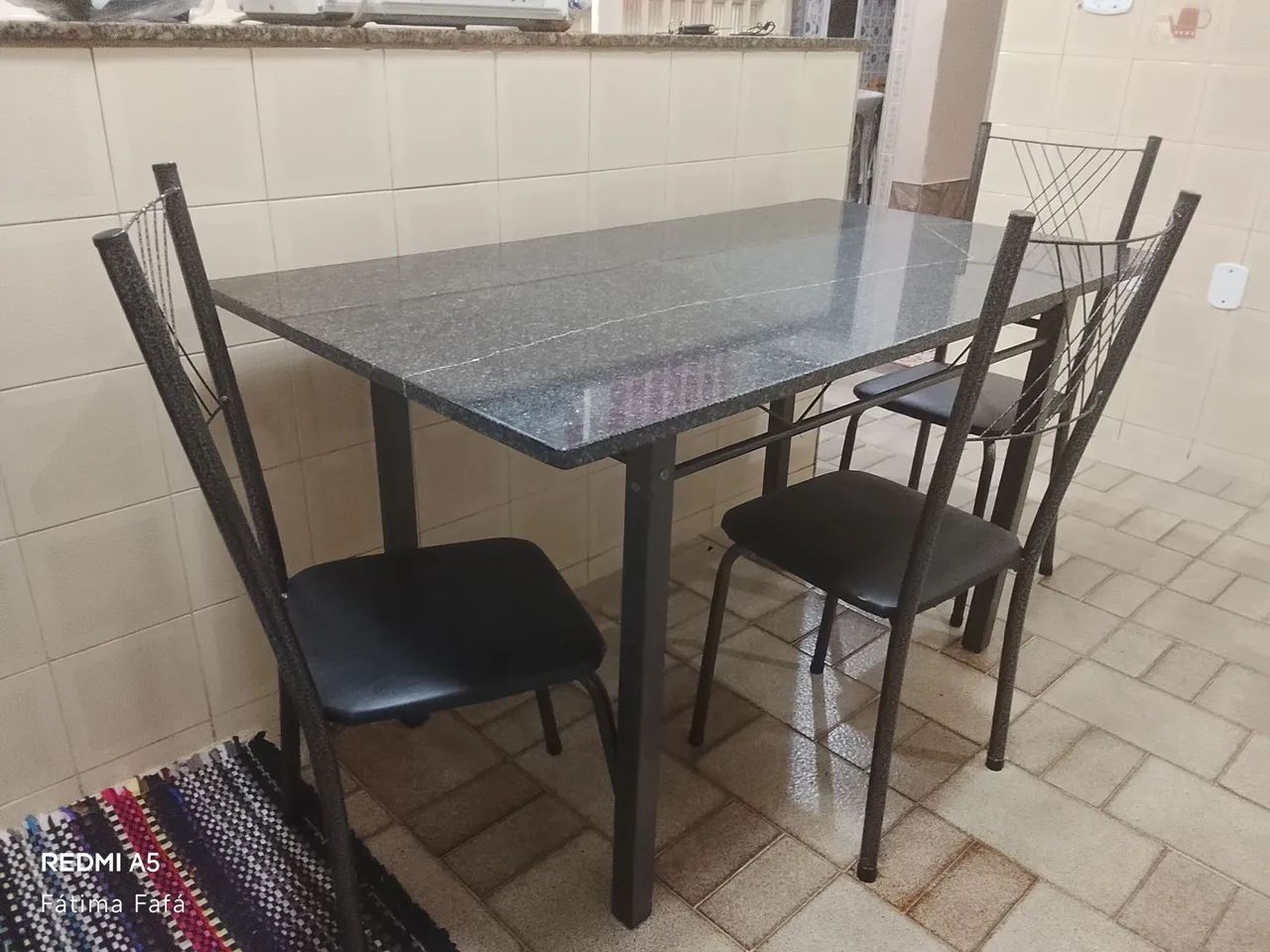 Mesa de Granito com e cadeiras  - Foto 3