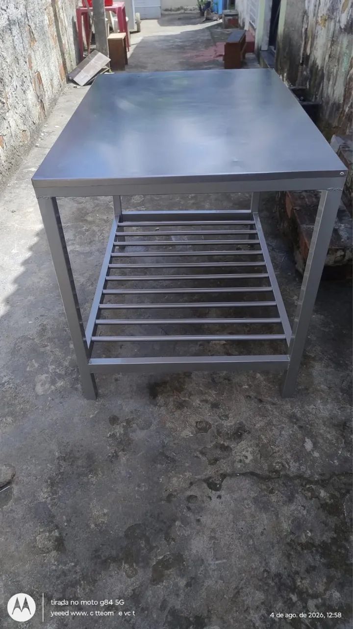 Mesa de ferro com tampo de inox  - Foto 4