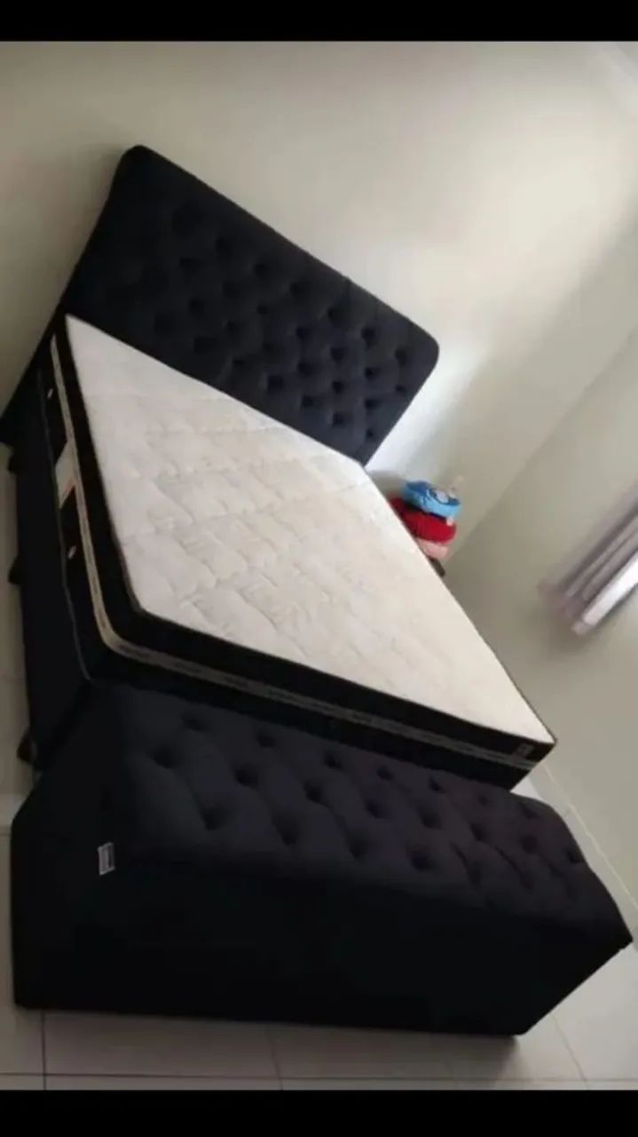 Colchão molas ensacadas com base cabeceira e baú recamier