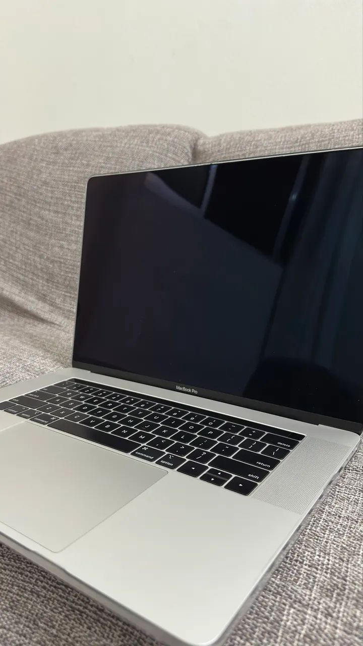 MacBook Pro 15 Pol., 2018, Intel i7,16 gb ram, 250gb ssd, Touch