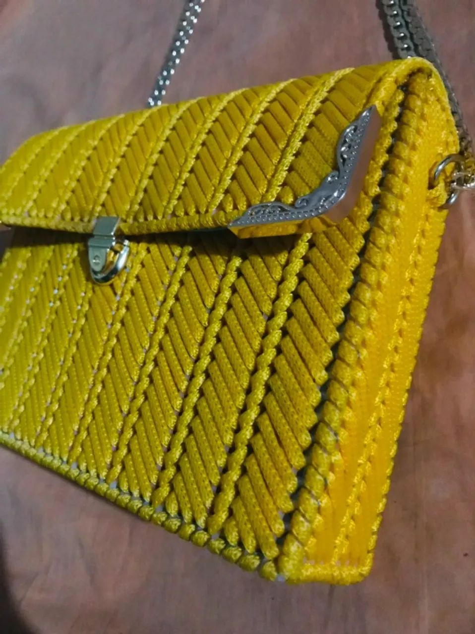 ? Bolsa Artesanal em Tela - Cor Amarela - Foto 3