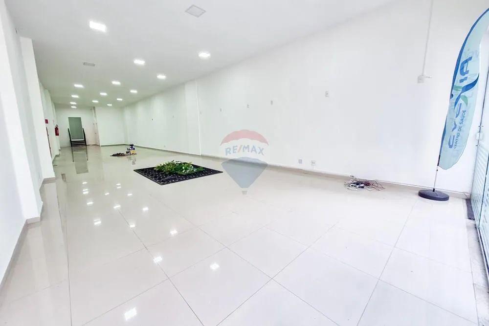 Loja ampla reformada com 150m2 na Rua Sampaio, Granbery - Foto 5