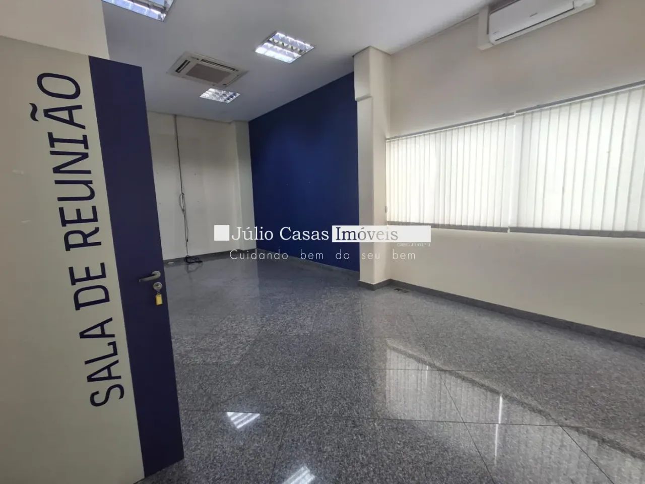 Galpão Comercial no Paço com 980m², 12 salas e 30 vagas de estacionamento - Foto 2
