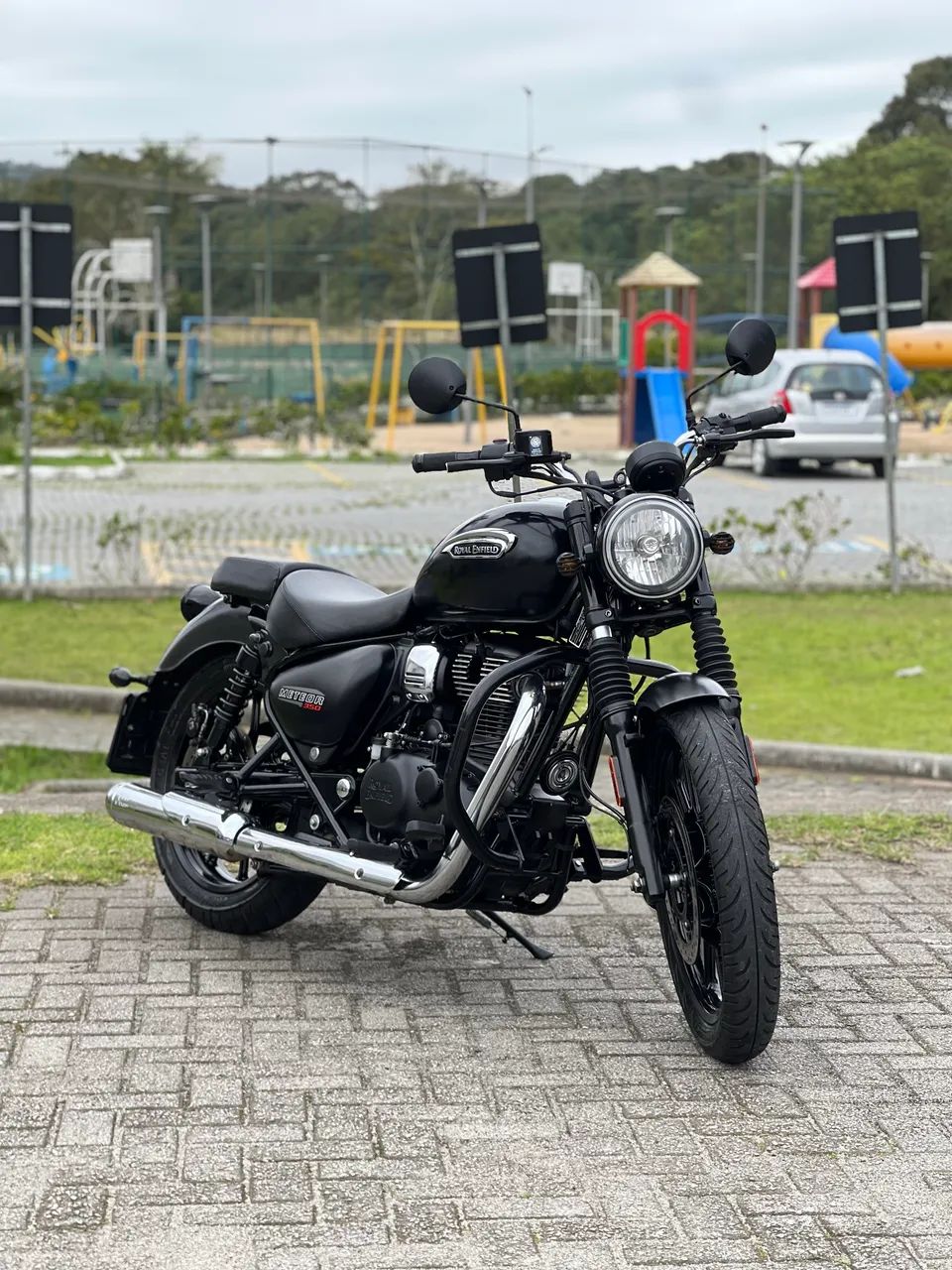 ROYAL ENFIELD METEOR 350