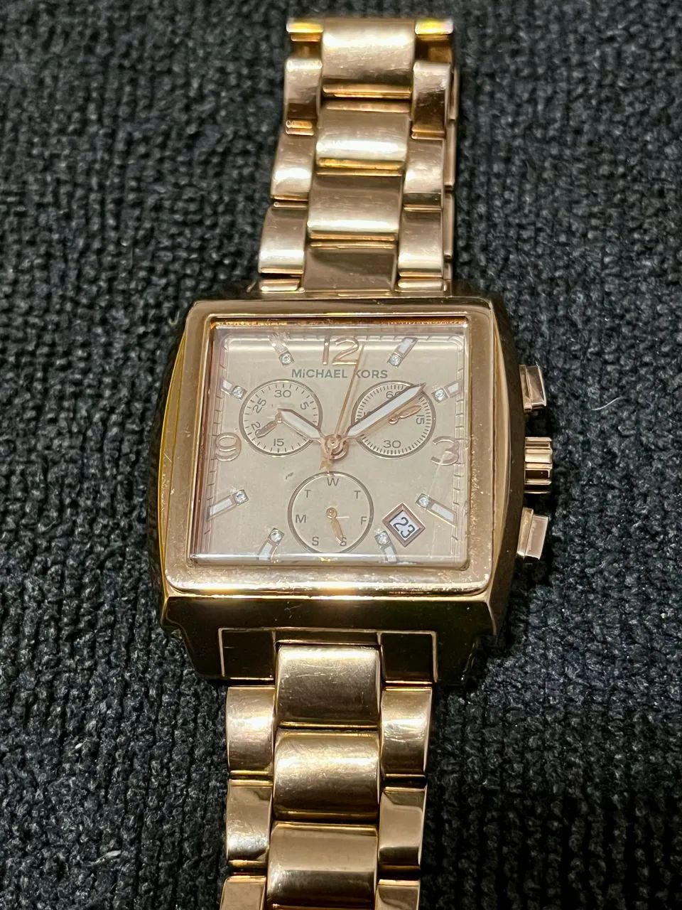 Relógio Michael Kors ouro rosa  - Foto 4