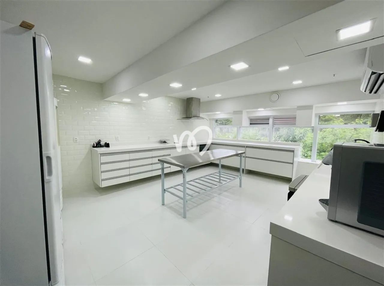 Loja 60m2 na Av. Emb. Abelardo Bueno