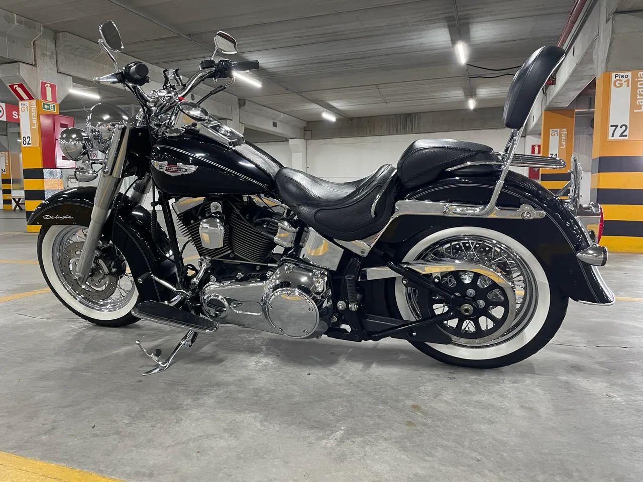 Harley Davidson Deluxe  - Foto 2