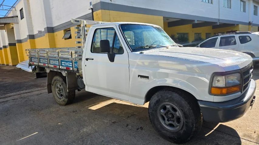 Ford F-1000 1997