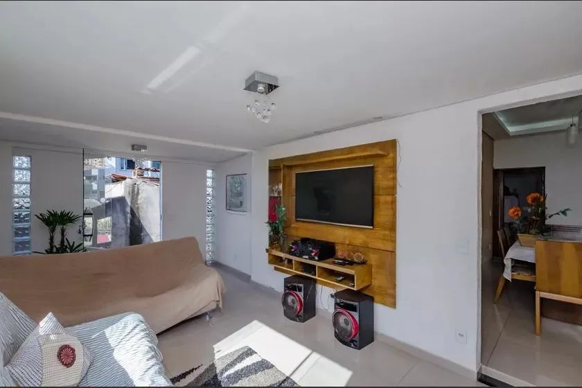 Casa à Venda - Nova Suíssa, 4 Quartos, 486 m2 - Foto 3
