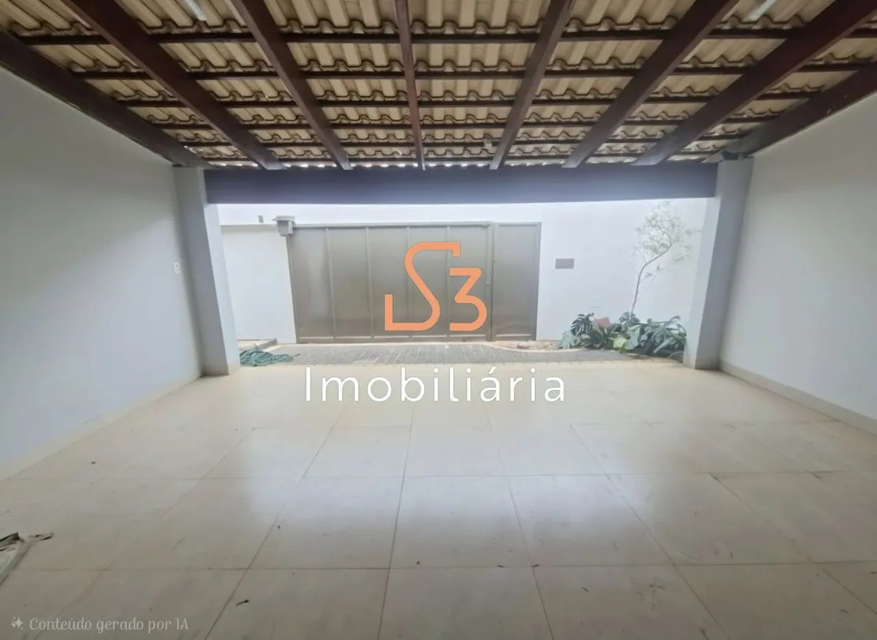 Imperdível: Casa de 3 quartos e 3 suítes no bairro Granada, Uberlândia-MG, com 2 salas, 2  - Foto 2
