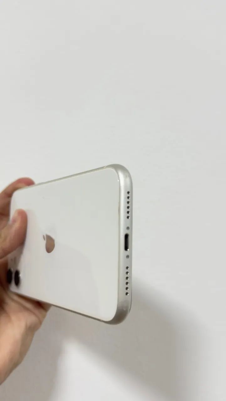 Vendo IPhone 11, 128gb, super conservado  - Foto 5