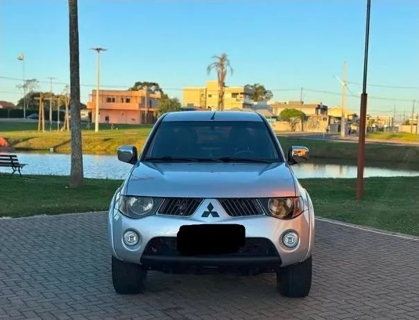 Mitsubishi L200 2012