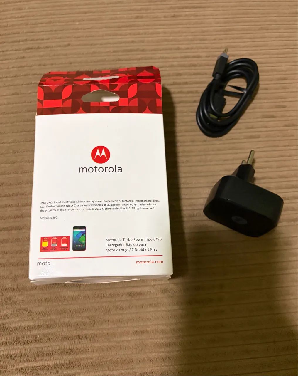 Carregador com saída USB  - Foto 5