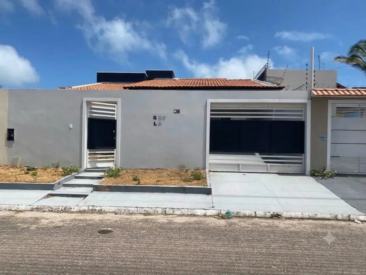 CASA À VENDA NO VALLE DO SAL  SALINAS