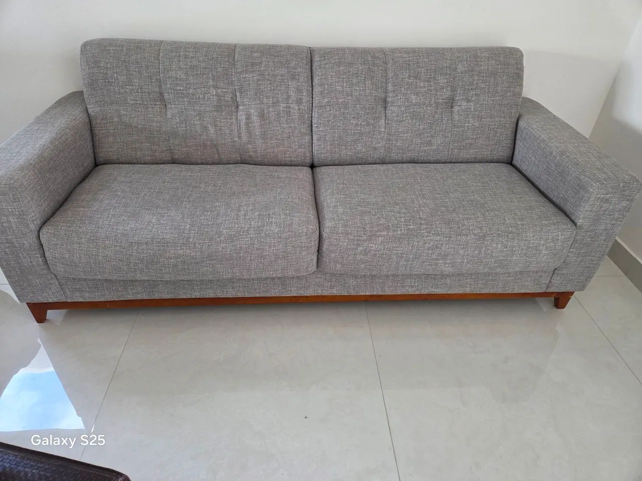 Sofá  seminovo novo  - Foto 5