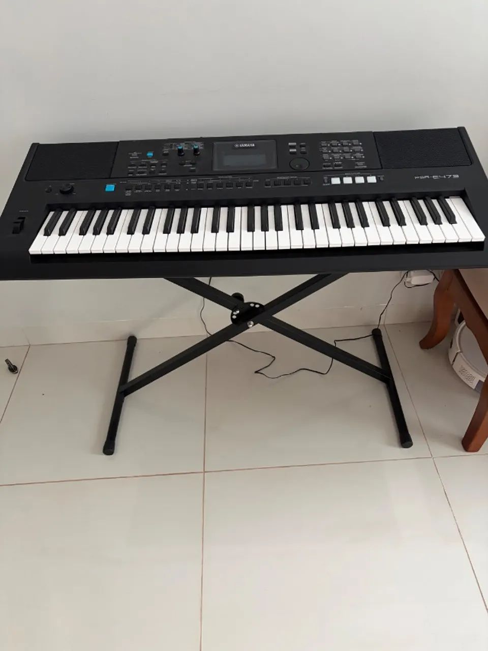 Teclado Yamaha PSR-E473
