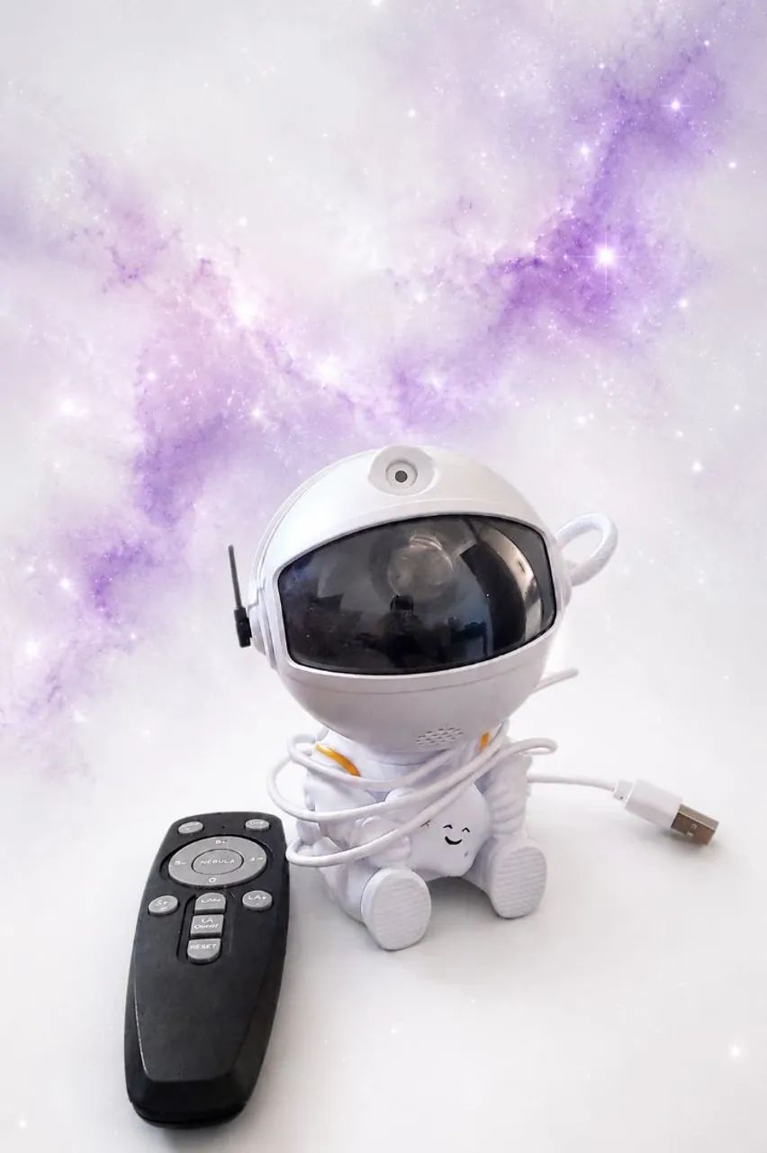 PROJETOR DE ESTRELAS E NEBULOSA ASTRONAUTA