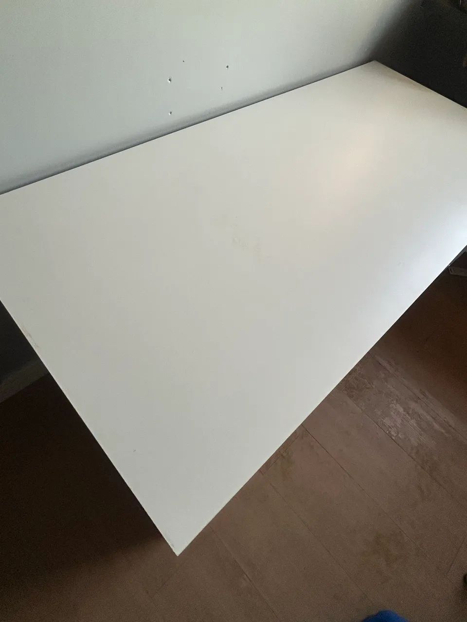 Escrivaninha Linda e Conservada - Ideal para Home Office - R$ 4