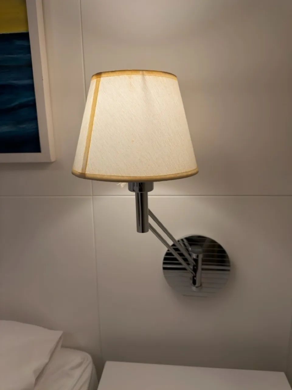 PAR DE ARANDELAS ARTICULADAS COM CÚPULA - Foto 2
