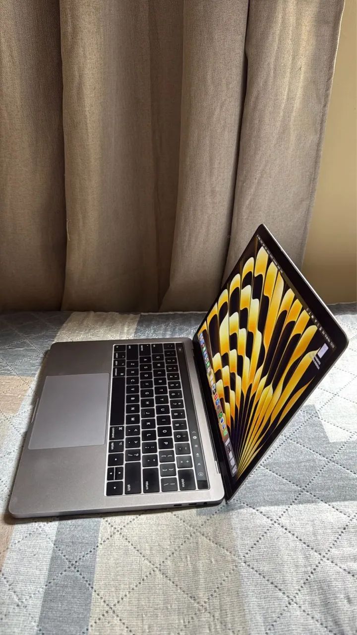 MacBook Pro 2017 Touch Bar - Foto 5