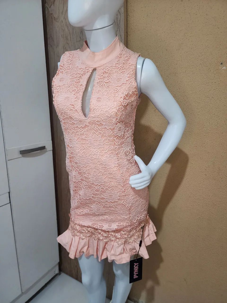 Vestido novo salmão da marca pink
