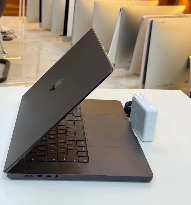 MACBOOK PRO 16-INCH. M4 PRO  - Foto 4