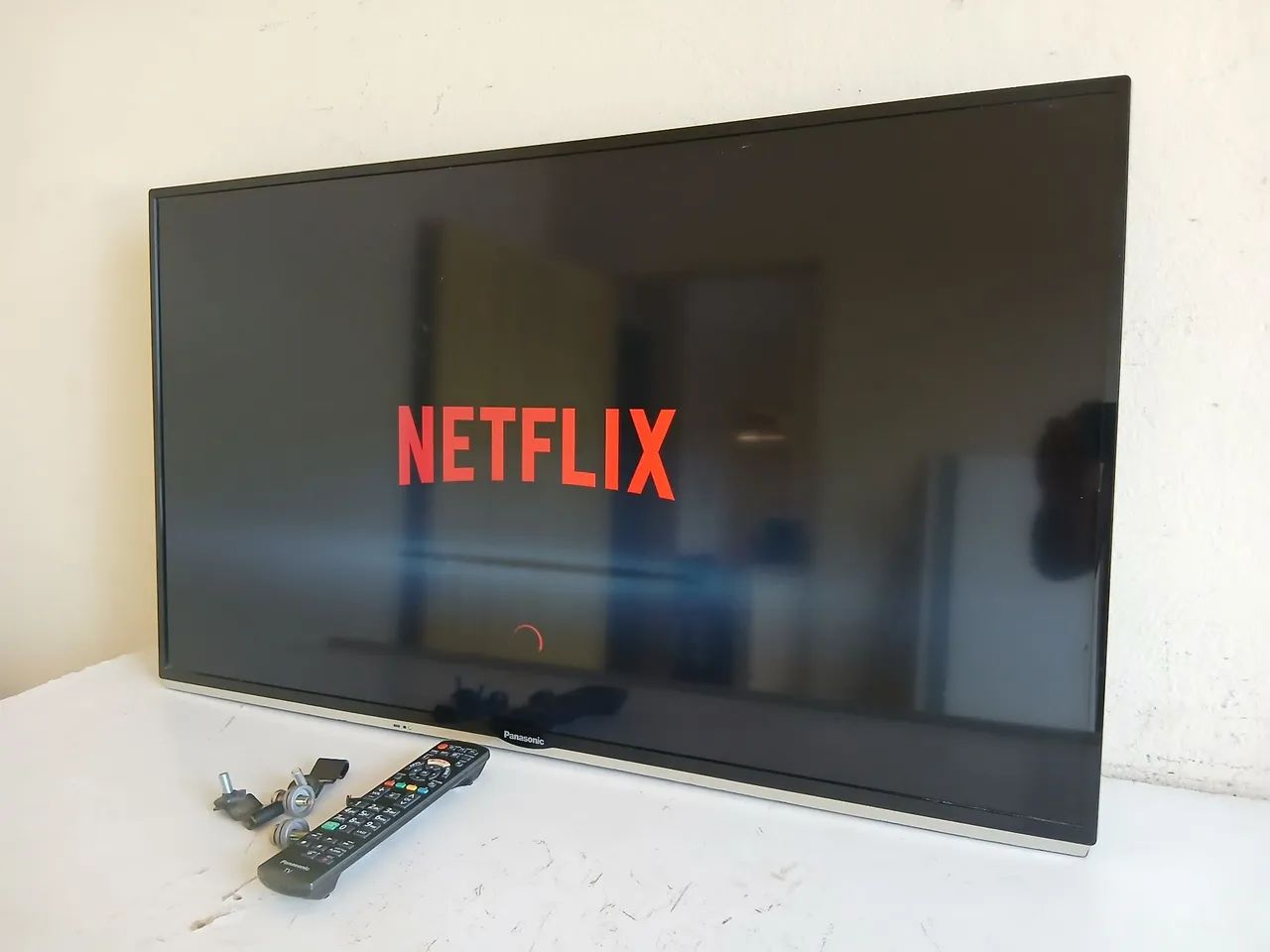 Smart tv 42pol Panasonic  - Foto 4