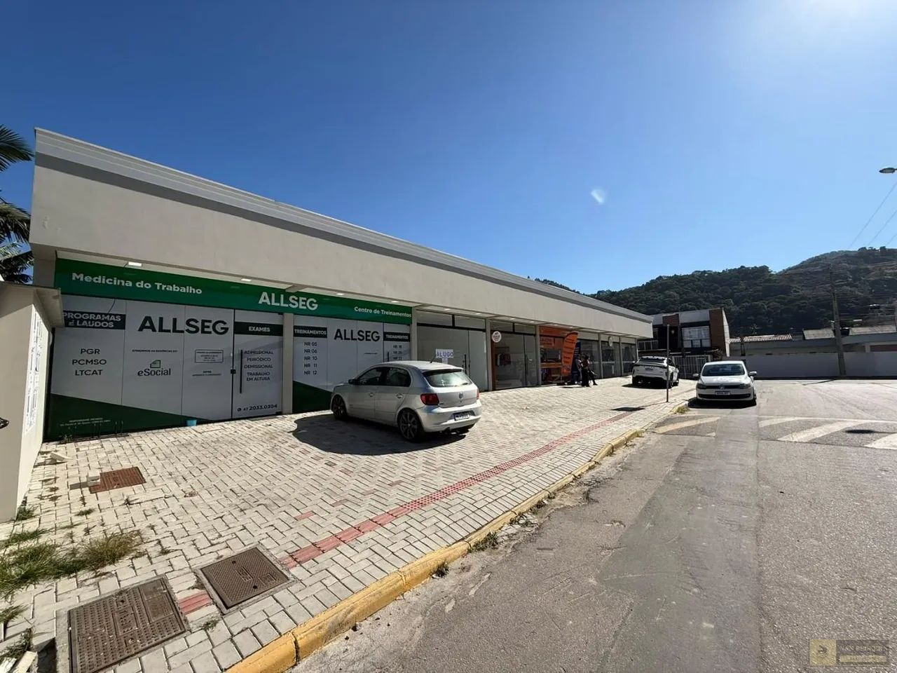 Sala Comercial 40m² para Locação Anual em Itapema SC - Foto 2