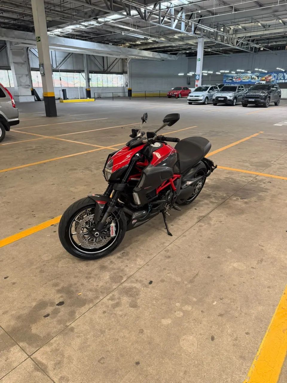 Ducati Diavel Carbon 2013 - Foto 4