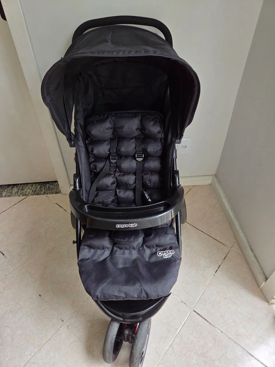 Vendo carrinho de bebê Cosco (pouco usado) - Foto 2