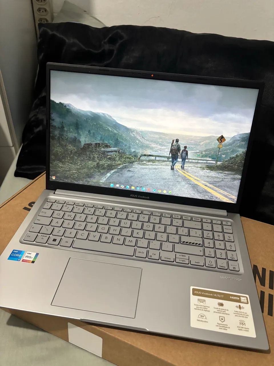 Asus Vivobook - Modelo X1504Z Prata