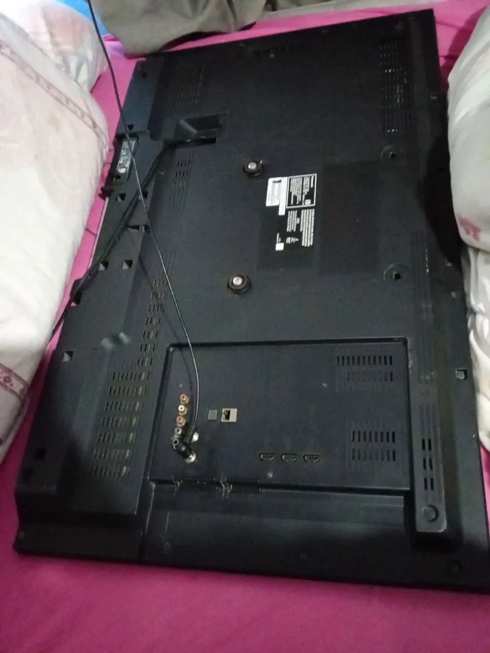 TV Panasonic 39" TC-L39EL6B, funcionando perfeitamente, sem controle remoto. 300 - Foto 3