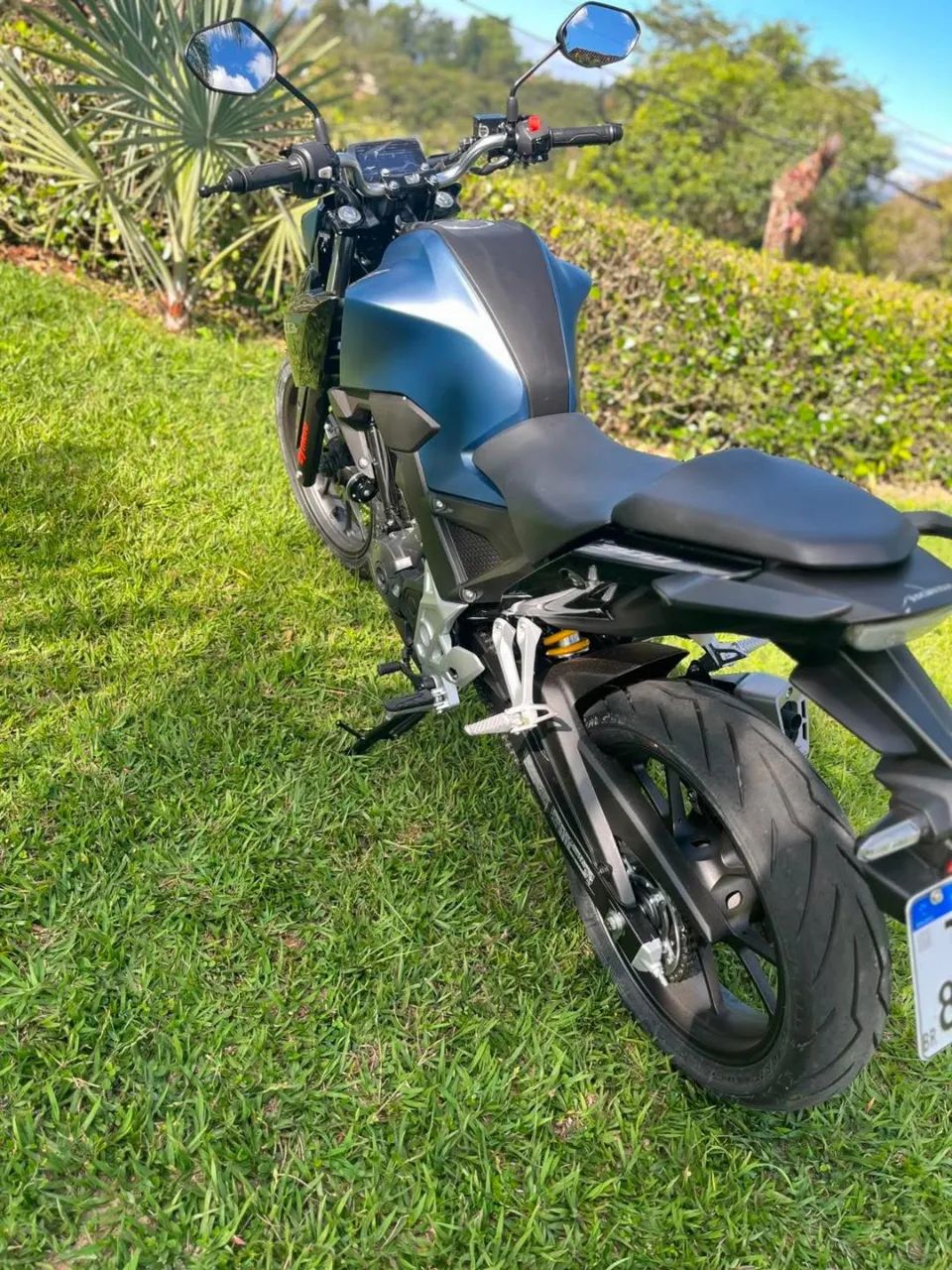 Vendo CB300 extremamente nova!!!!!