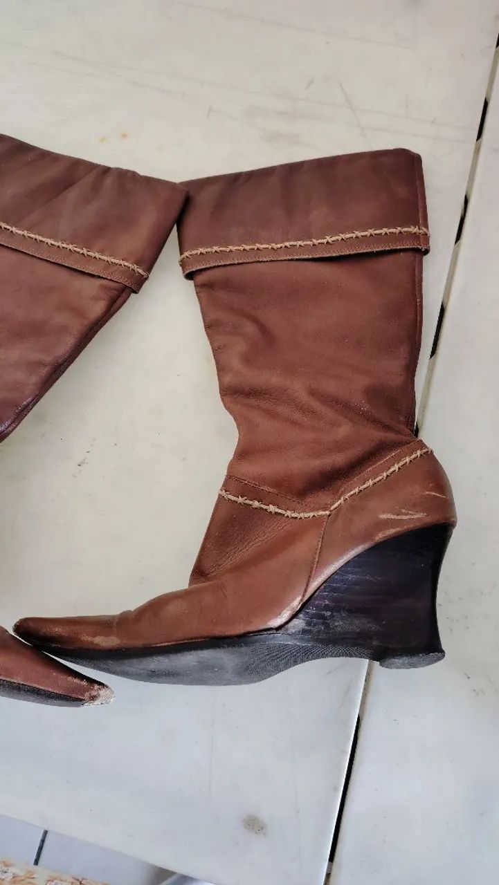 Bota couro cano longo Maron 36  - Foto 3